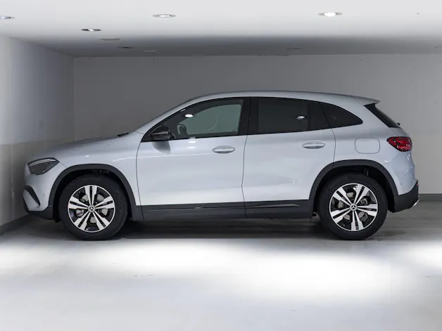Mercedes-Benz GLA 200 Night Star
