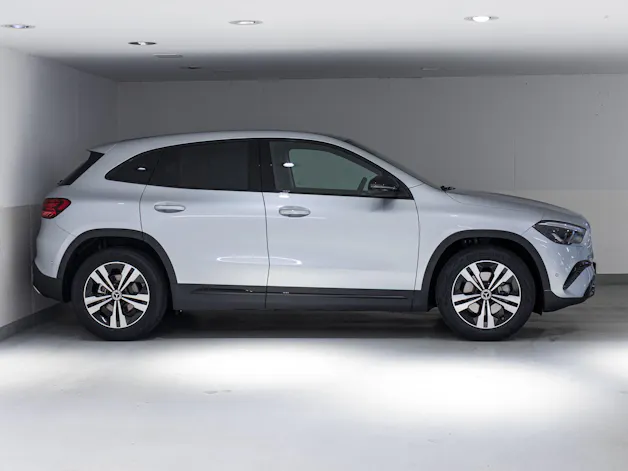 Mercedes-Benz GLA 200 Night Star