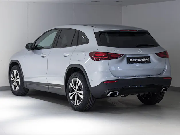 Mercedes-Benz GLA 200 Night Star