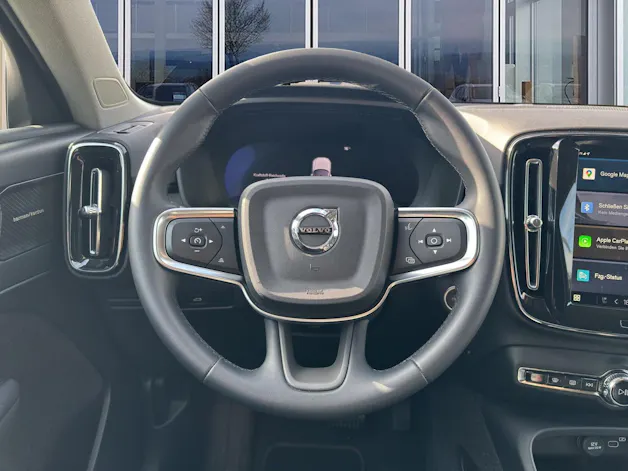Volvo XC40 2.0 B4 MH Plus Dark