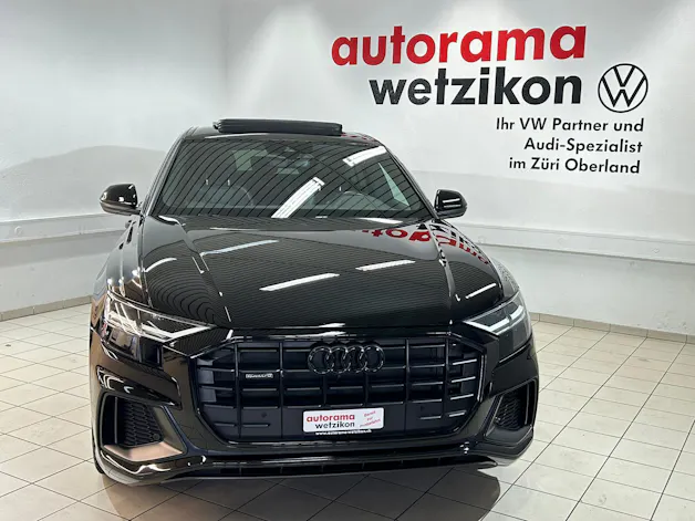 Audi Q8 55 TFSI quattro tiptronic