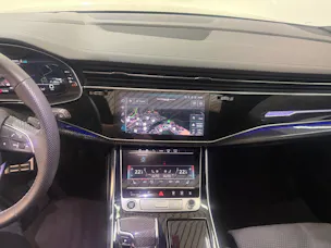 Audi Q8 55 TFSI quattro tiptronic