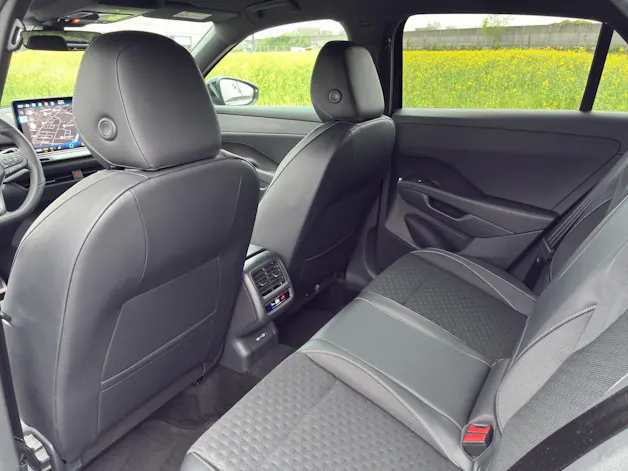 VW T-Roc 1.5 eTSI mHEV R-Line DSG