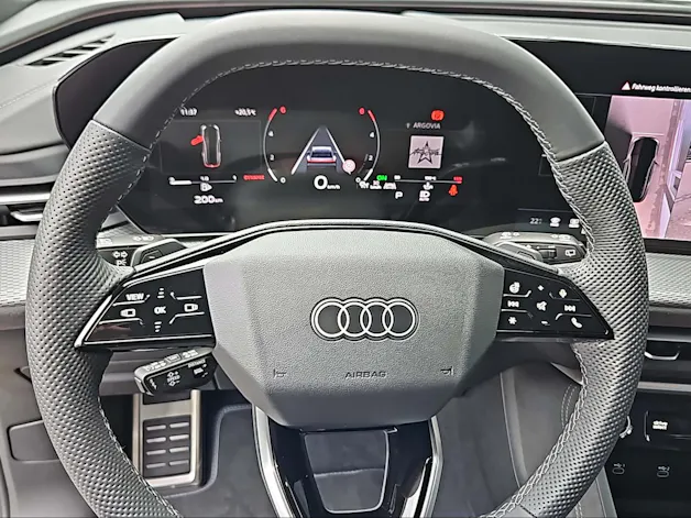 Audi Q5 TDI quattro 150 kW S-tronic Daytonagrau Perleffekt