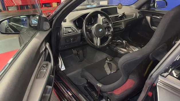 BMW M2 Competition Drivelogic