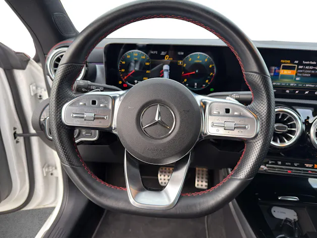 Mercedes-Benz CLA Shooting Brake 250 4Matic 7G-DCT AMG Line
