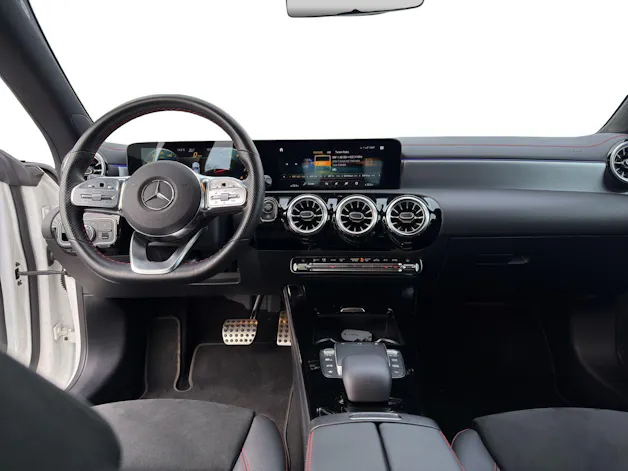 Mercedes-Benz CLA Shooting Brake 250 4Matic 7G-DCT AMG Line