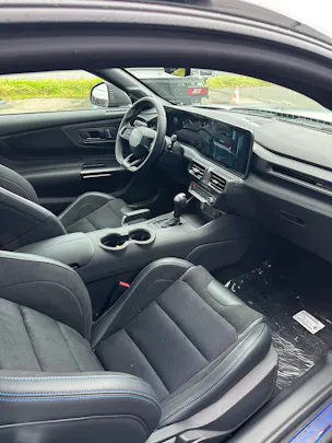 Ford Mustang Coupé 5.0 V8 Dark Hors 450CV/Aut.