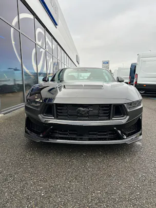 Ford Mustang Coupé 5.0 V8 Dark Hors 450CV/Aut.