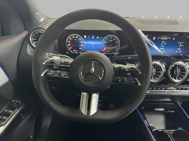 Mercedes-Benz GLA 200 Night Star 7G-DCT