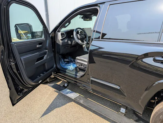 Toyota SEQUOIA Platinum Hybrid 4WD 2025