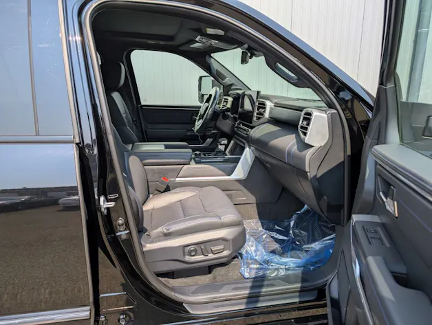 Toyota SEQUOIA Platinum Hybrid 4WD 2025