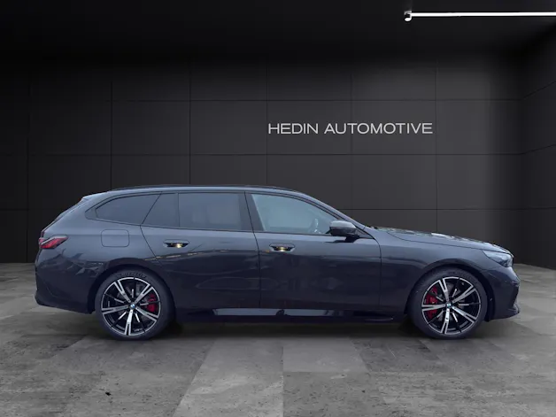 BMW 550e xDrive Touring