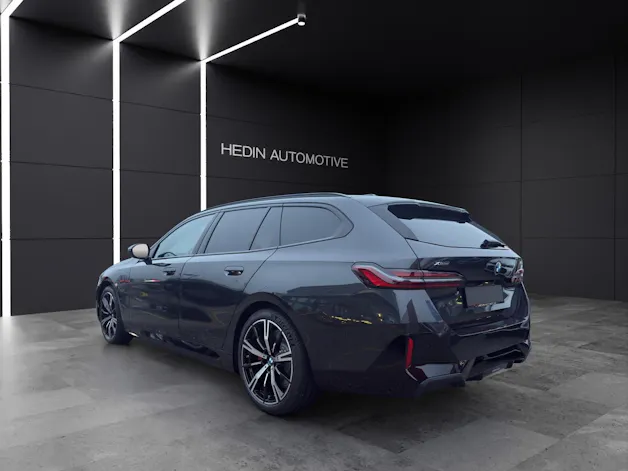 BMW 550e xDrive Touring