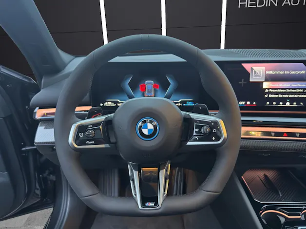 BMW 550e xDrive Touring