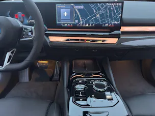 BMW 550e xDrive Touring