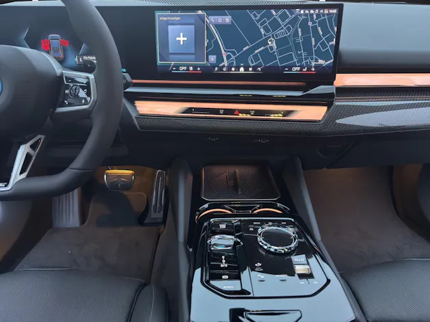 BMW 550e xDrive Touring