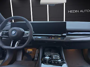 BMW 550e xDrive Touring