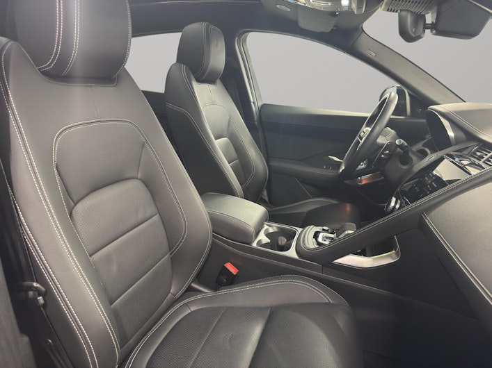Vehicle image JAGUAR E-PACE