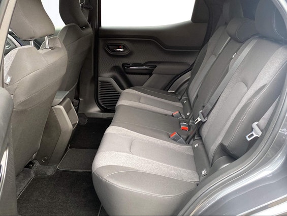 Vehicle image 6 Vehicle image 6