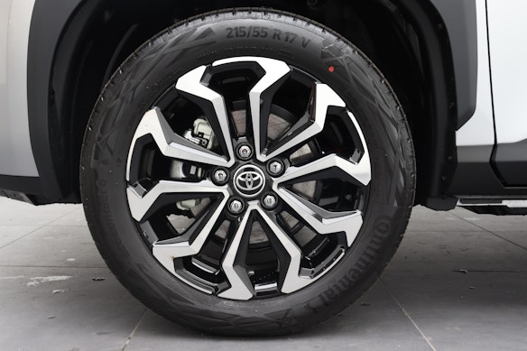 TOYOTA Yaris Cross 1.5 VVT-i HSD Trend AWD-i 3