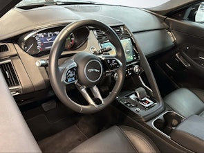 Vehicle image JAGUAR E-Pace 2.0 I4 200 SE AWD