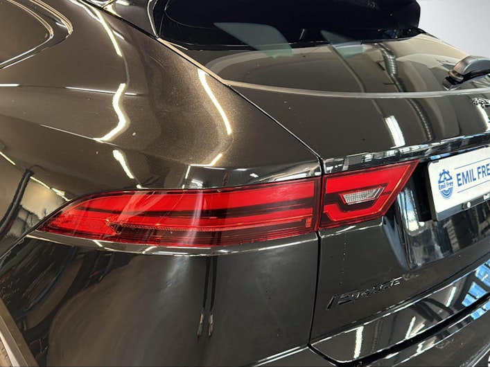 Vehicle image JAGUAR E-PACE