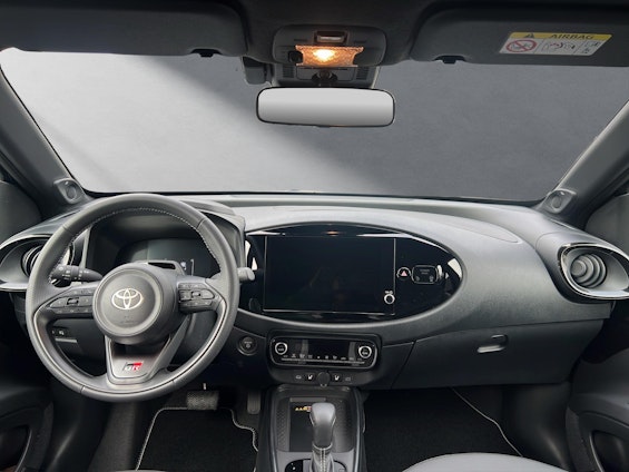 Vehicle image 3 Vehicle image 3