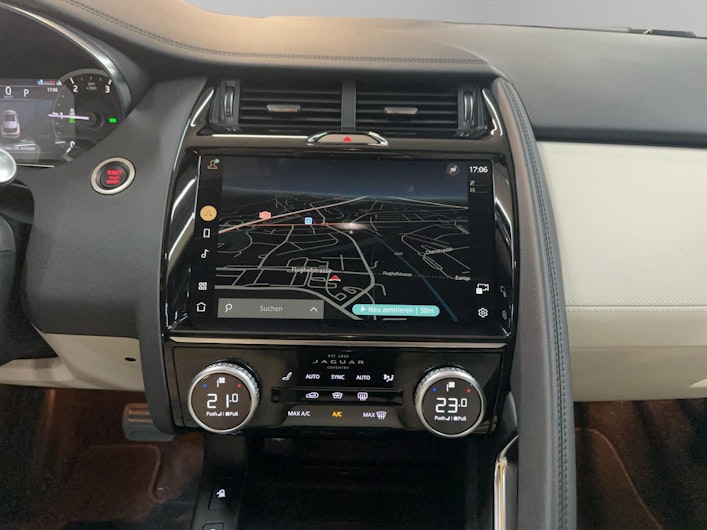 Vehicle image JAGUAR E-PACE