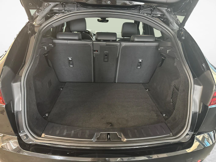 immagine del veicolo JAGUAR E-PACE