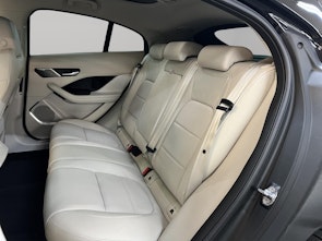 Vehicle image JAGUAR I-Pace EV400 HSE AWD