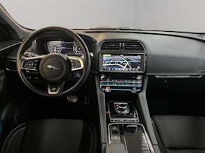 Vehicle image JAGUAR F-Pace 3.0 V6 D R-Sport AWD