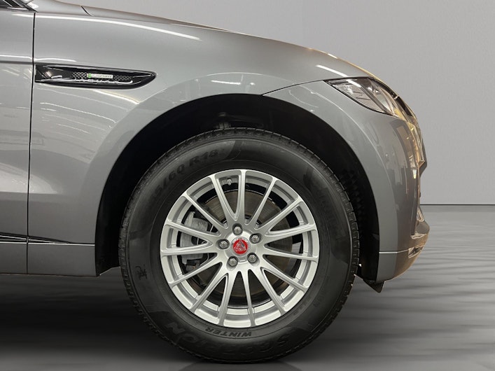 Vehicle image JAGUAR F-PACE