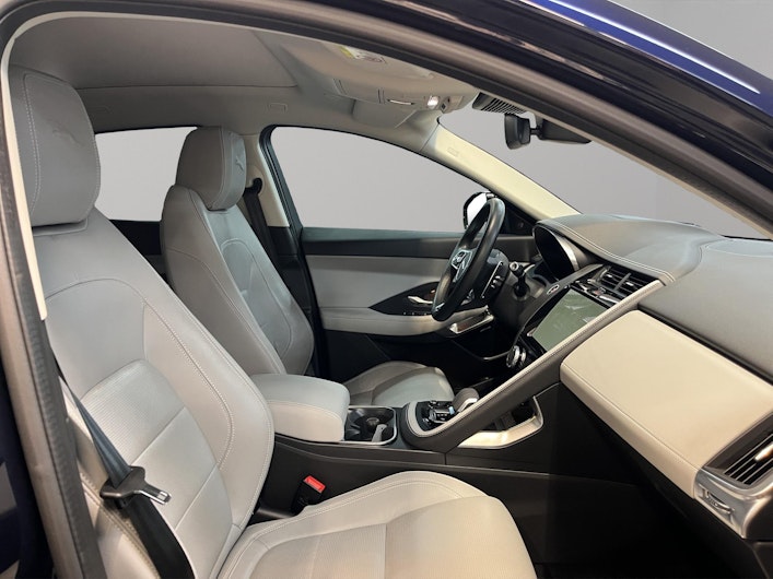 Vehicle image JAGUAR E-PACE