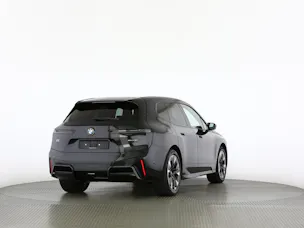BMW iX xDrive45