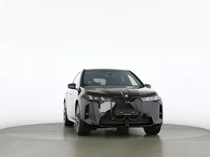 BMW iX xDrive45
