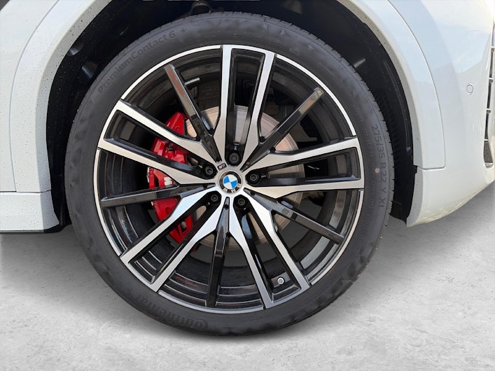 Vehicle image BMW X6
