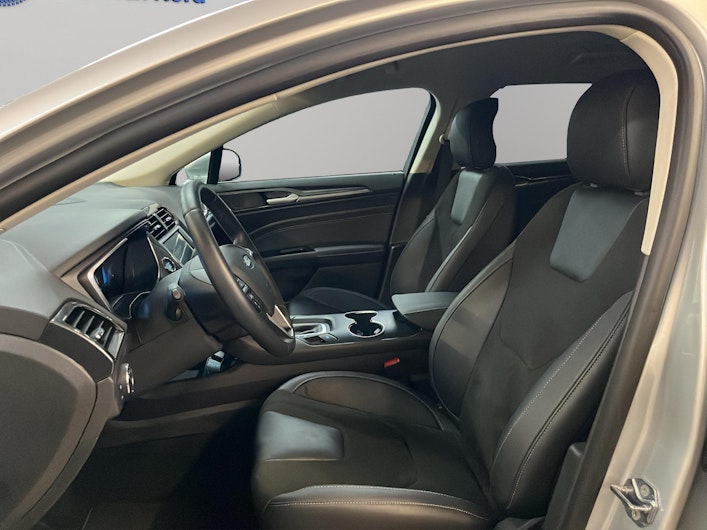 Vehicle image FORD MONDEO