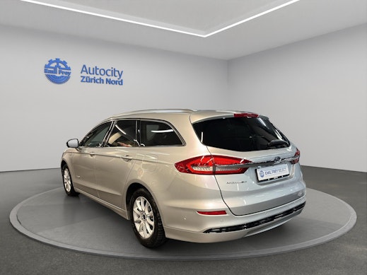 FORD Mondeo Station Wagon 2.0 HEV 187 Titanium 2