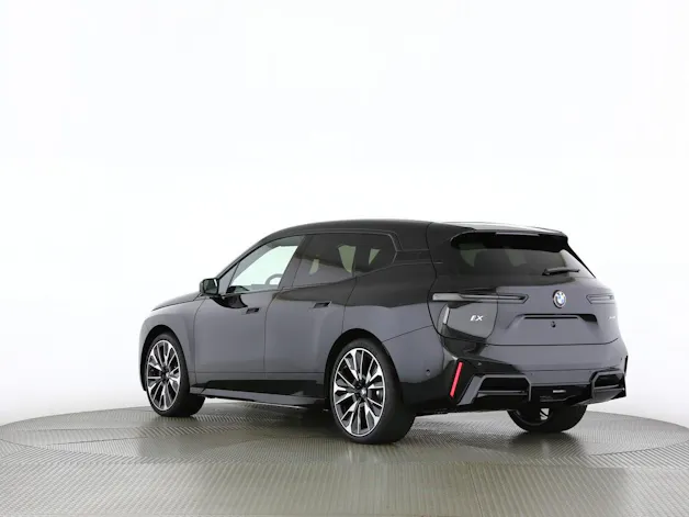 BMW iX xDrive60