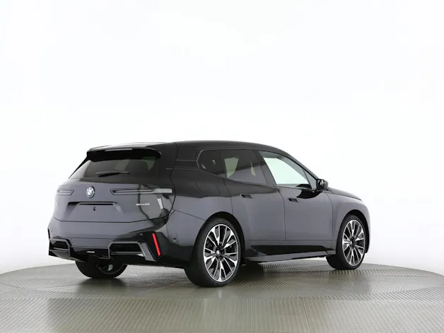 BMW iX xDrive60