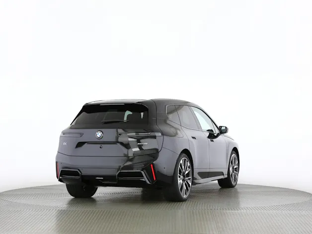 BMW iX xDrive60