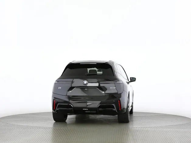 BMW iX xDrive60