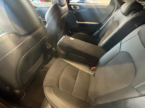 Vehicle image 10 Vehicle image 10