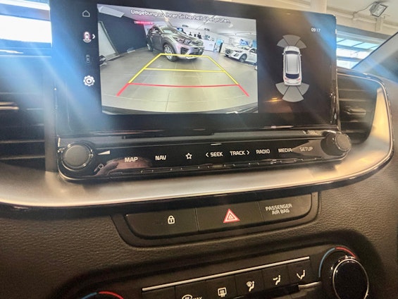 Vehicle image 18 Vehicle image 18