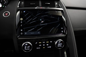 Vehicle image JAGUAR E-Pace 1.5 T 300e R-Dynamic SE AWD