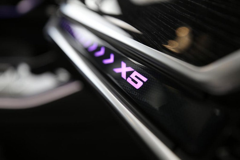 Vehicle image BMW X5