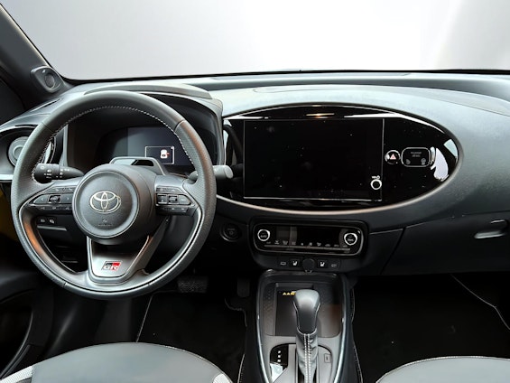 Vehicle image 7 Vehicle image 7