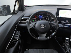 Fahrzeugbild TOYOTA C-HR 2.0 VVTi HSD GR Sport