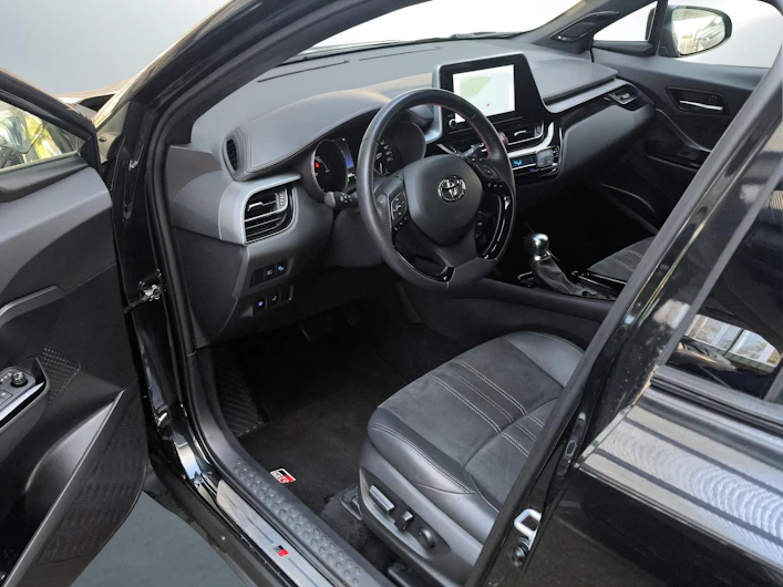 Fahrzeugbild TOYOTA C-HR